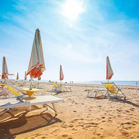Flat In Seafront With Parking * Bibione