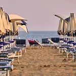 Appartamento Flat In Seafront With Parking *