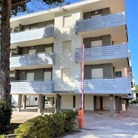 Lejlighed Flat In Seafront With Parking *