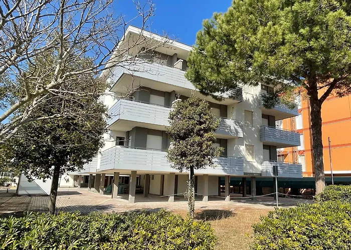 Flat In Seafront With Parking Apartment Bibione